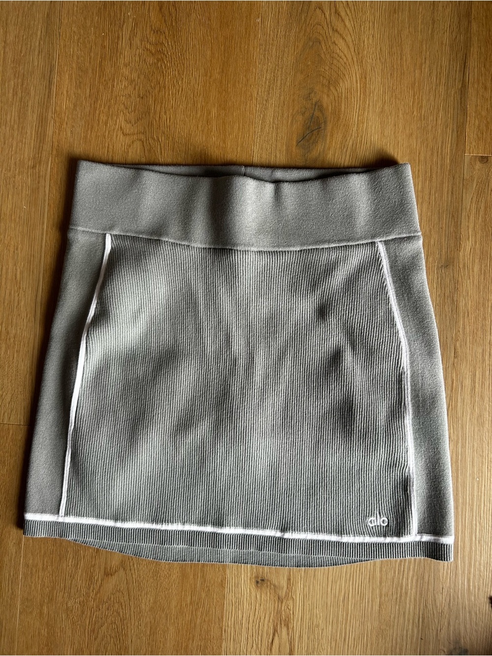 ALO Yoga Women's Gray Ribbed Athletic Skirt
